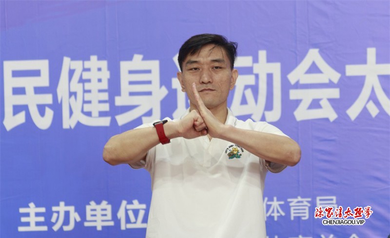 运河水脊上 千人武太极