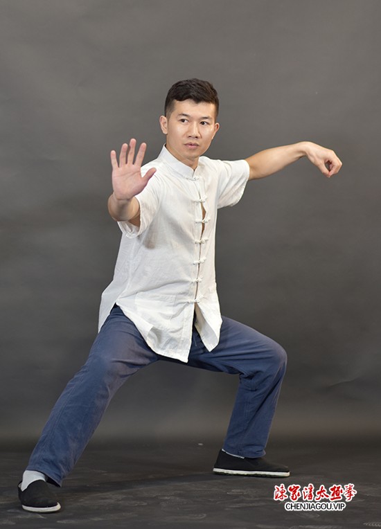太极拳师蒋勇锋的拳艺风采