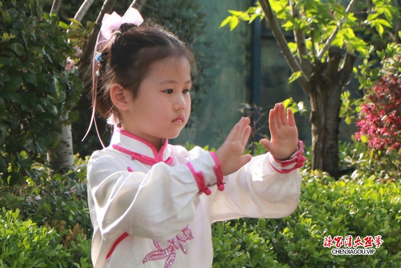 太极名师常明月：传承太极，从娃娃抓起