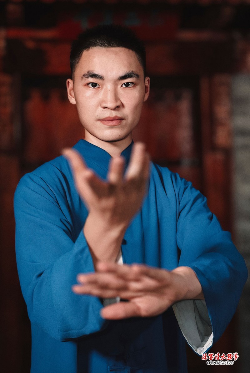 王栋恩，一位青年太极人的沉稳与坚守