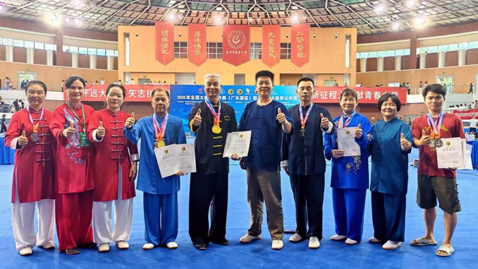 名师传道育英才 赛场夺魁显雄风